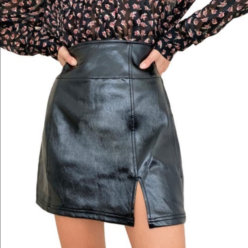 FREE PEOPLE BOHO HOST PICK! Holding onto a dream coated miniskirt Size 0 - Picture 1 of 10